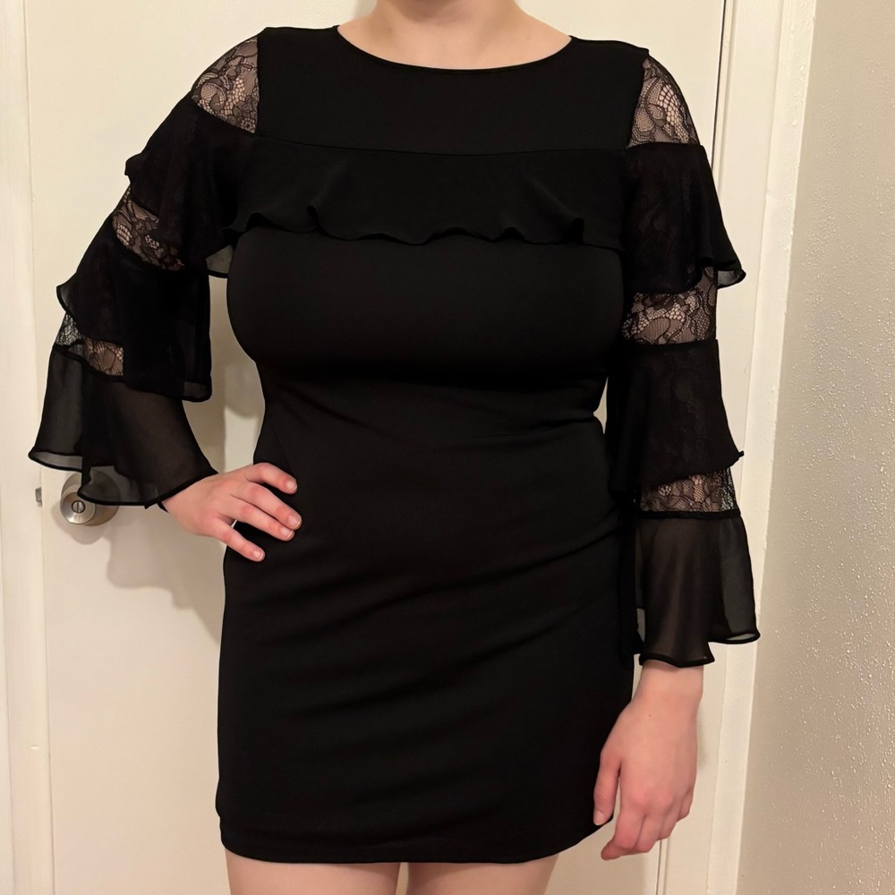 ☁️ Black Lace Ruffle Sleeve Bodycon Dress